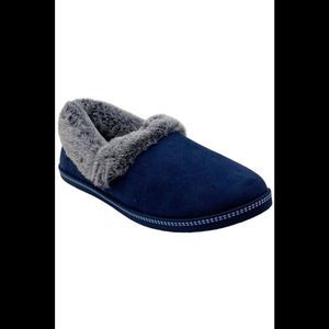 Skechers Night Cap Plush Faux Fur Slipper Blue - Medium